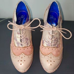 Poetic Licence London Wedge